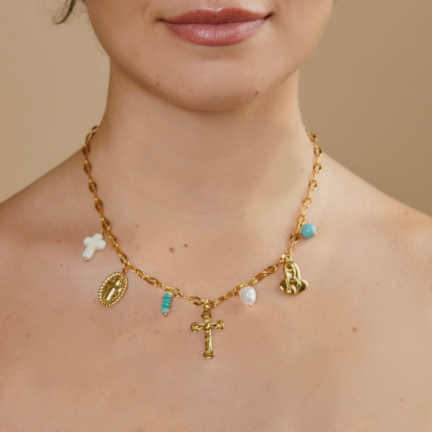 White Saintorini Necklace